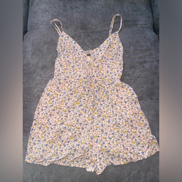 Aeropostale Pants - Peachy/Pink summer romper!